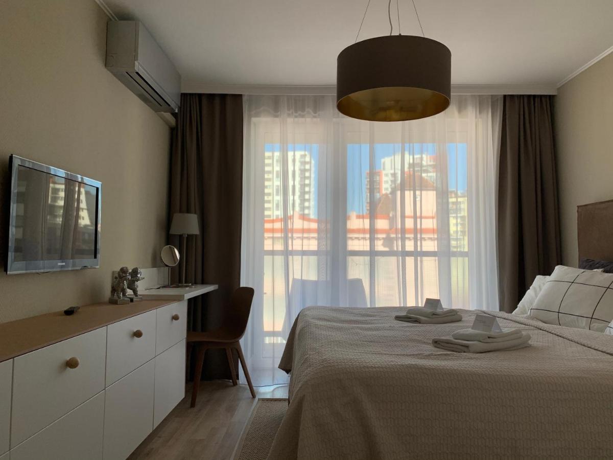 Central Point By Zoom Apartments Братислава Экстерьер фото