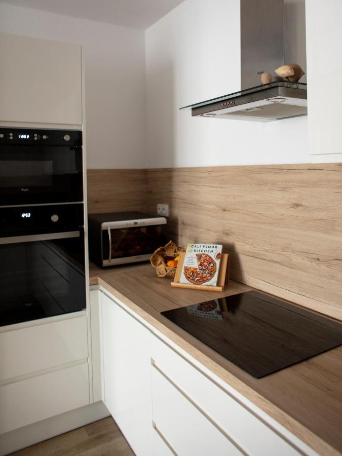 Central Point By Zoom Apartments Братислава Экстерьер фото